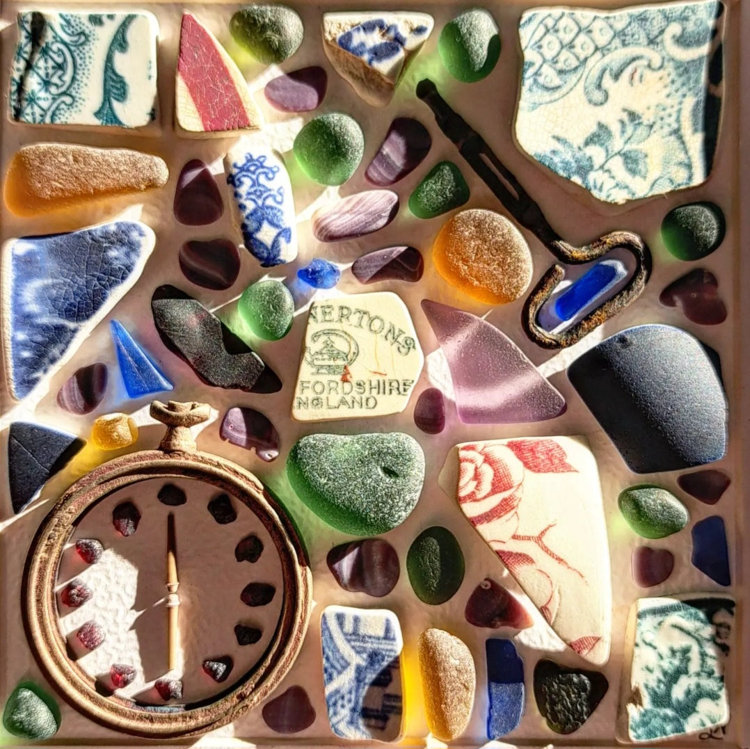 The Curious Hour of Wonderland 🍄✨️ - Sea Treasure Frame