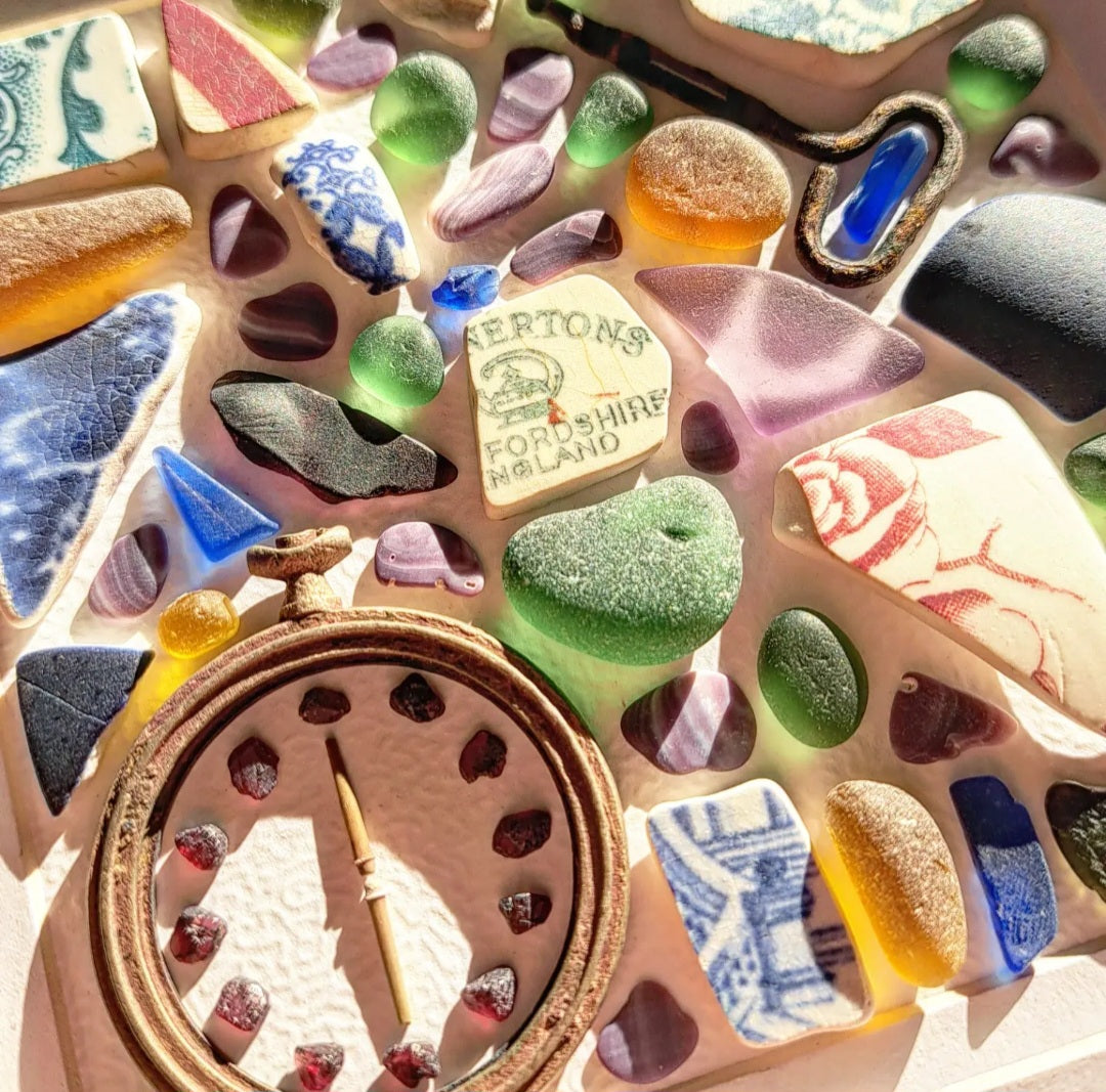 The Curious Hour of Wonderland 🍄✨️ - Sea Treasure Frame