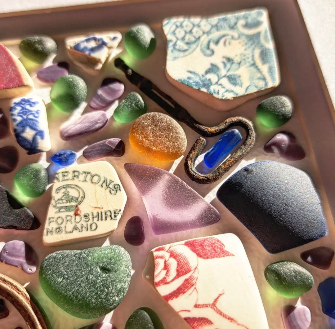 The Curious Hour of Wonderland 🍄✨️ - Sea Treasure Frame