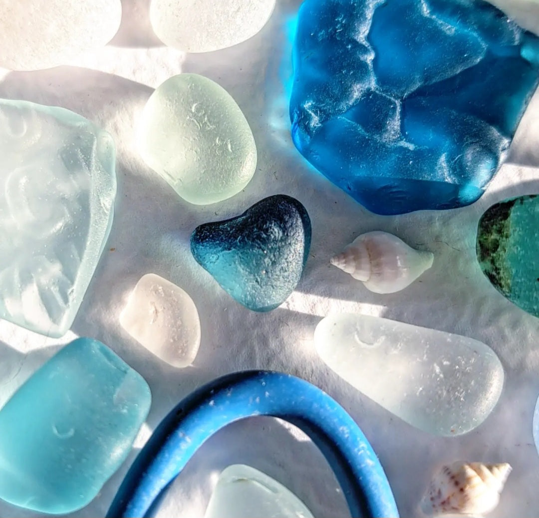 Whispering Waters - Sea Treasure Frame