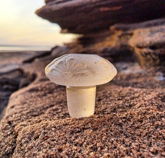 RESERVED Embossed Daisy Perfume Stopper
